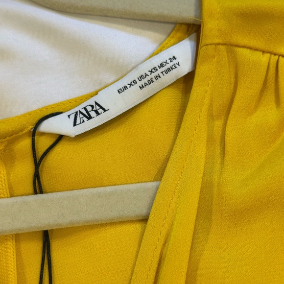 ZARA Front Knotted Yellow Blouse NWT Size XS - Picture 3 of 9